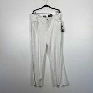 NYDY Lift X Tuck Technology Linen blend white 4 pocket plus size pants Size 18W